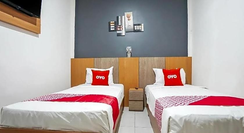 OYO 1266 Green Palm Kostel Syariah