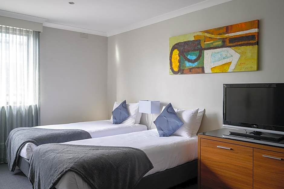 Crest on Barkly Hotel