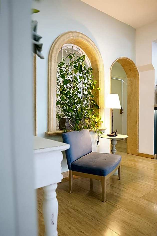 Mikes Kanarium City Hotel