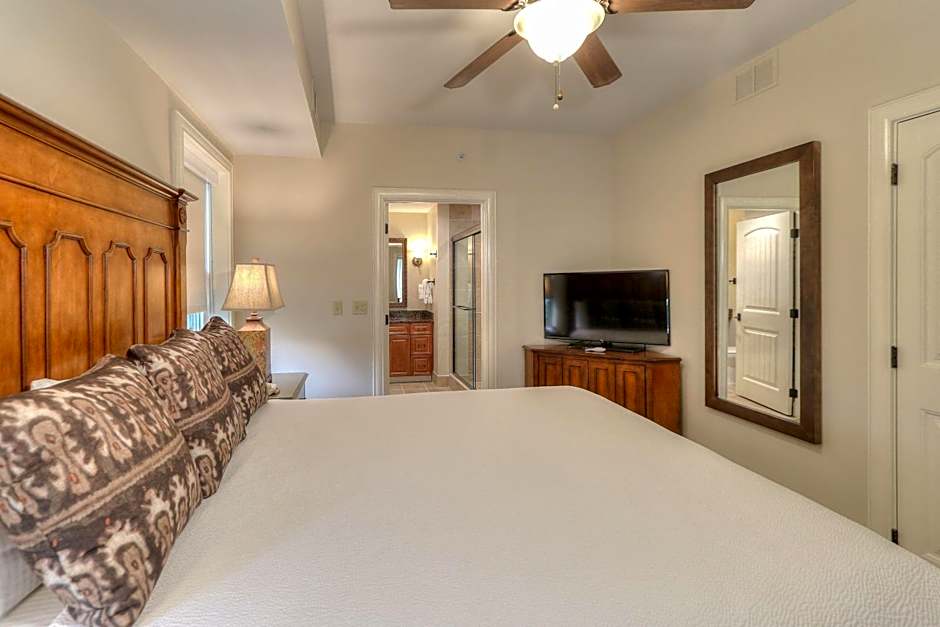 Photo 1 of 9 of 1 Bedroom 1 King Bed Condo