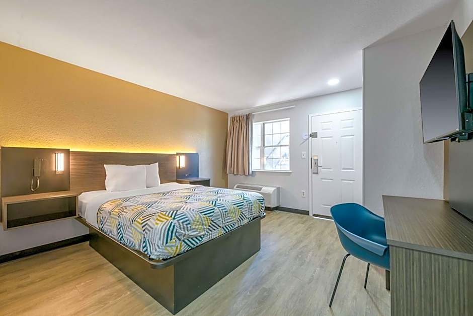 Motel 6 Columbus, GA Columbus Airport