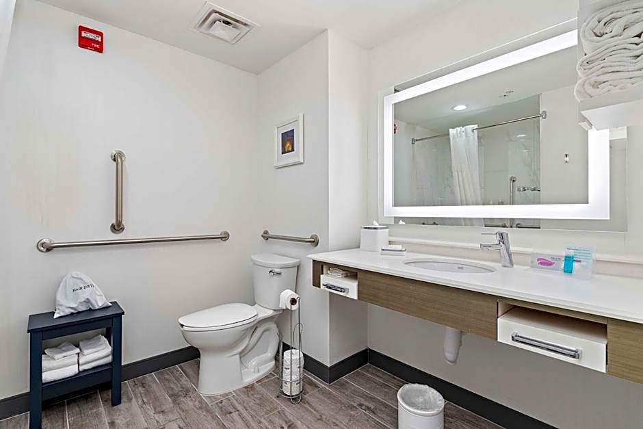 Hampton Inn By Hilton Kansas City Downtown Financial District, MO