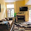Irvine Master Bedroom with private bathroom by UCI, SNA, beach!