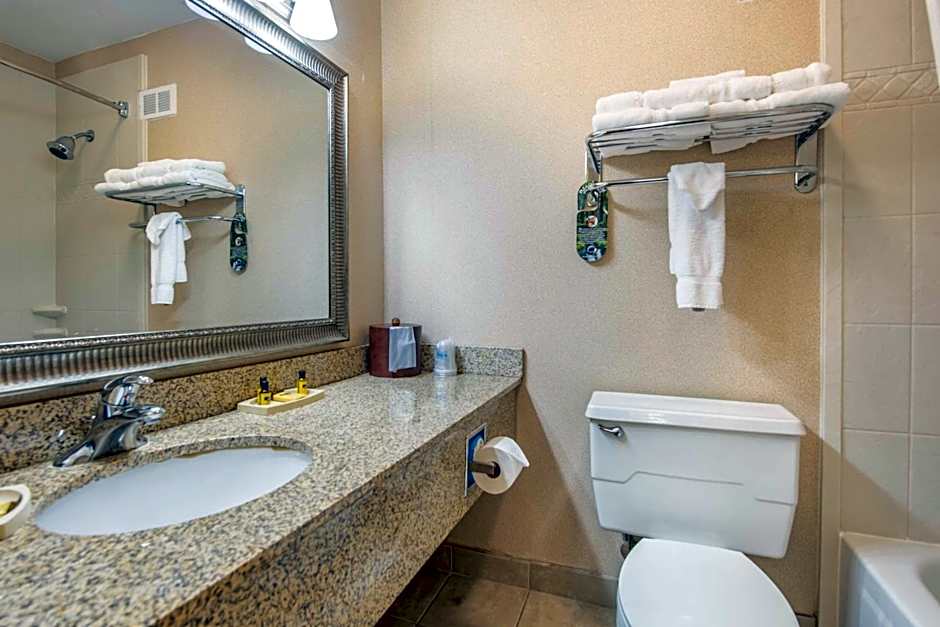 Best Western Plus Bridgeport Inn