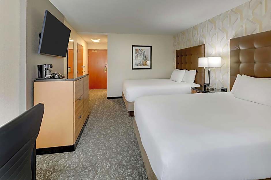 Drury Inn & Suites Birmingham Lakeshore Drive