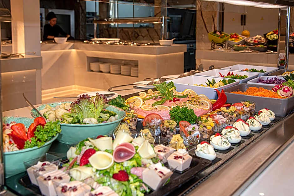 Vantaris Luxury Beach Resort