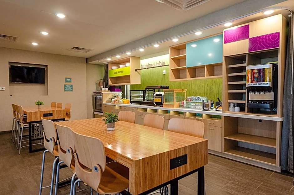 Home2 Suites By Hilton Atlanta Airport West