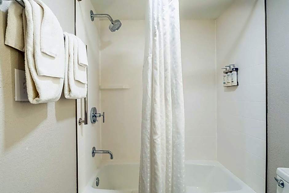 Holiday Inn Express Hotel & Suites Cocoa Beach By IHG