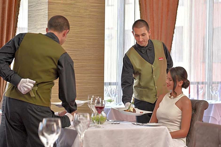 GRIFID Metropol Hotel - Premium All inclusive & Private Beach - Adults Only