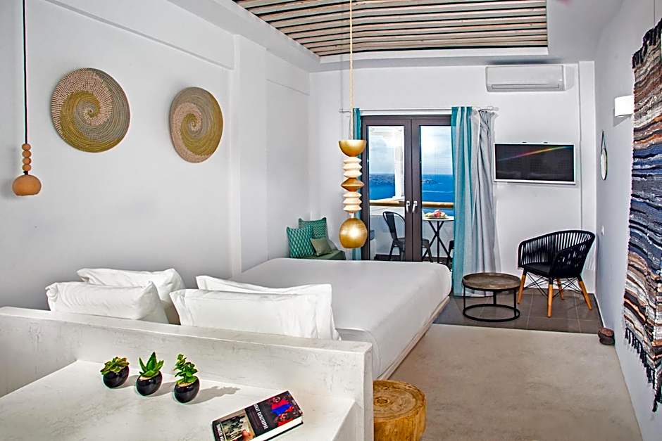 Amity Suites - Adults Only