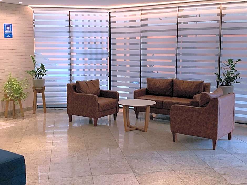 Cosmopolitan Praia Flat