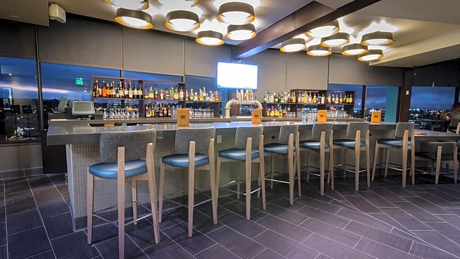 Holiday Inn Long Beach - Airport By IHG