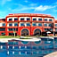 La Posada Hotel & Beach Club