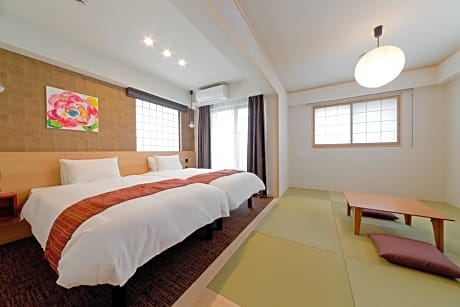 Deluxe Twin Room with Tatami Area