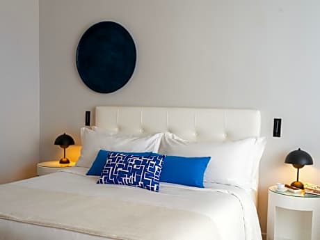 Ivory Junior Suite