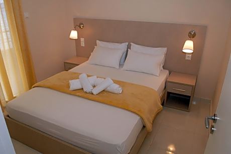 Eleni Kandilari Rooms