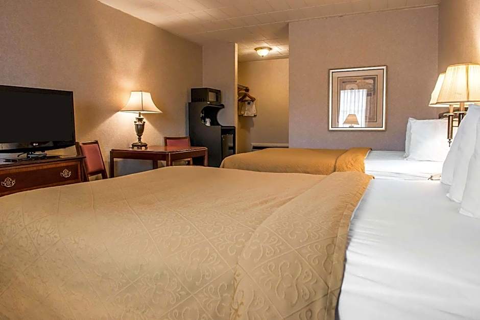 Quality Inn Pittsburgh Airport