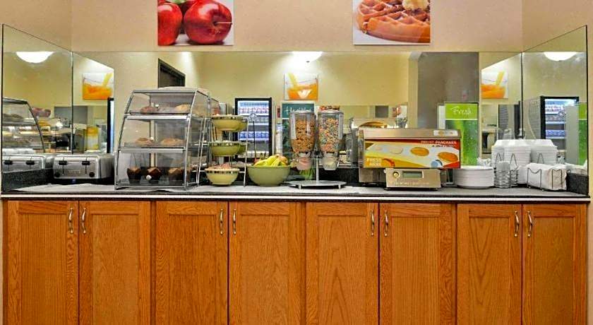 Quality Inn & Suites Jefferson City