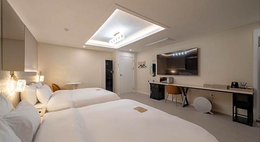 Incheon Unseodong DK Airport Hotel