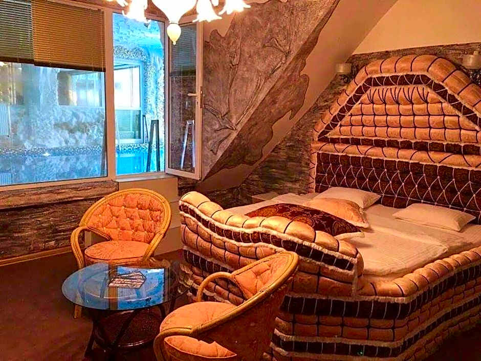 Bali Colosseum Hotel