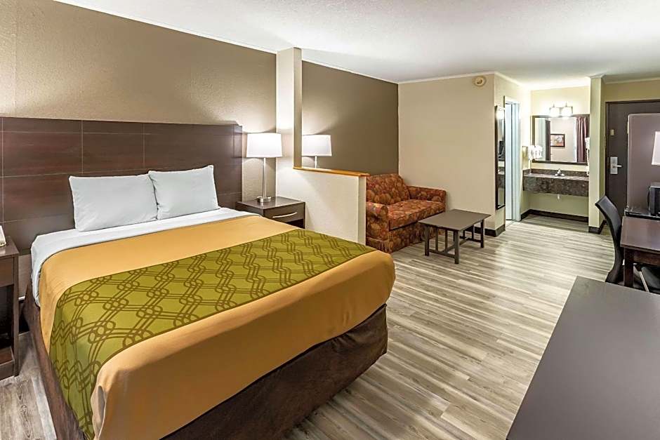 Econo Lodge Inn & Suites Newton
