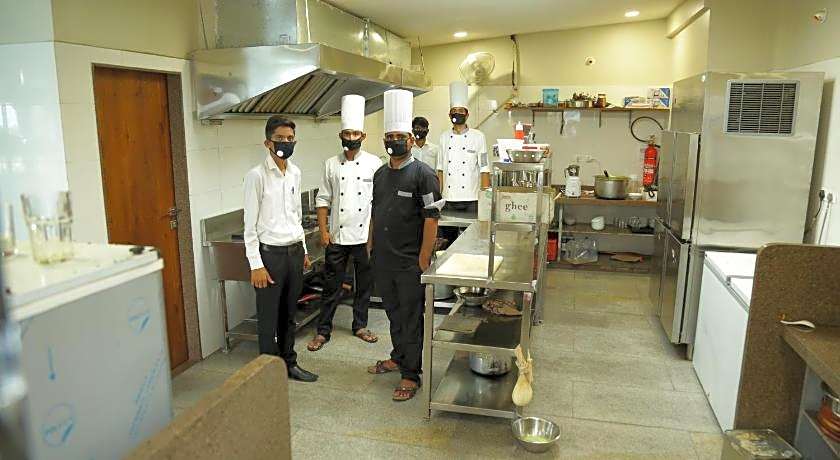 THE JAWAI GATEWAY HOTEL