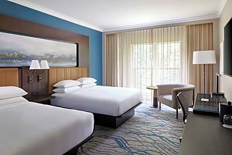 Guest room, 2 Queen, Courtyard view
