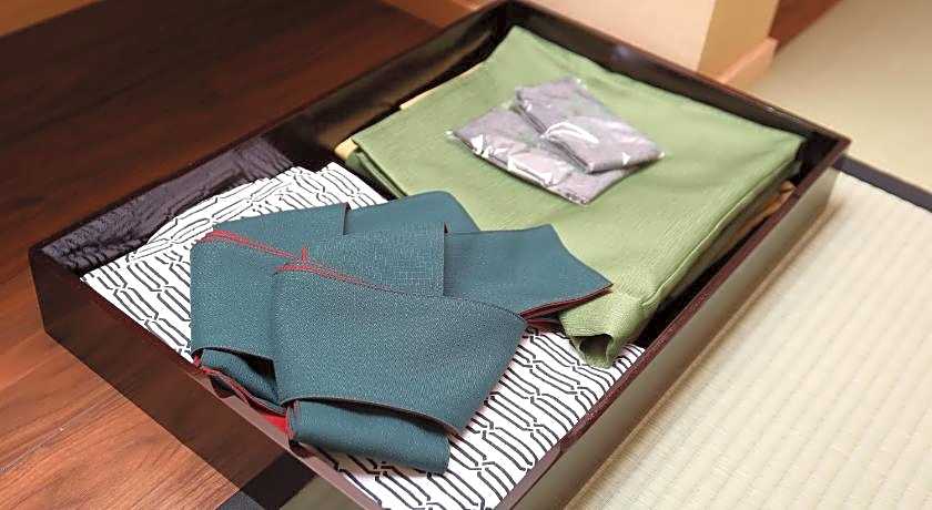 Sen Omiya-Gojo Muslim Friendly Easy access to Kyoto STA
