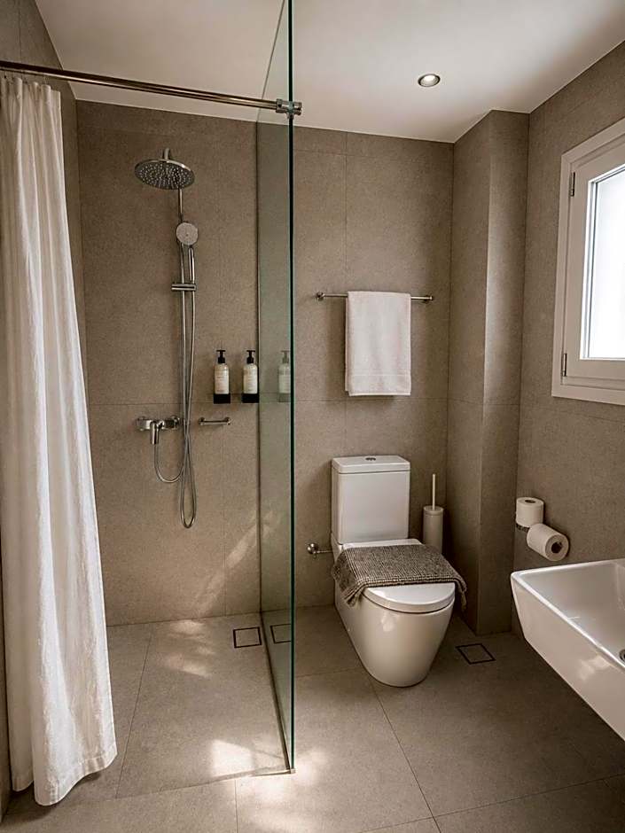 Far Out Hotel & Spa