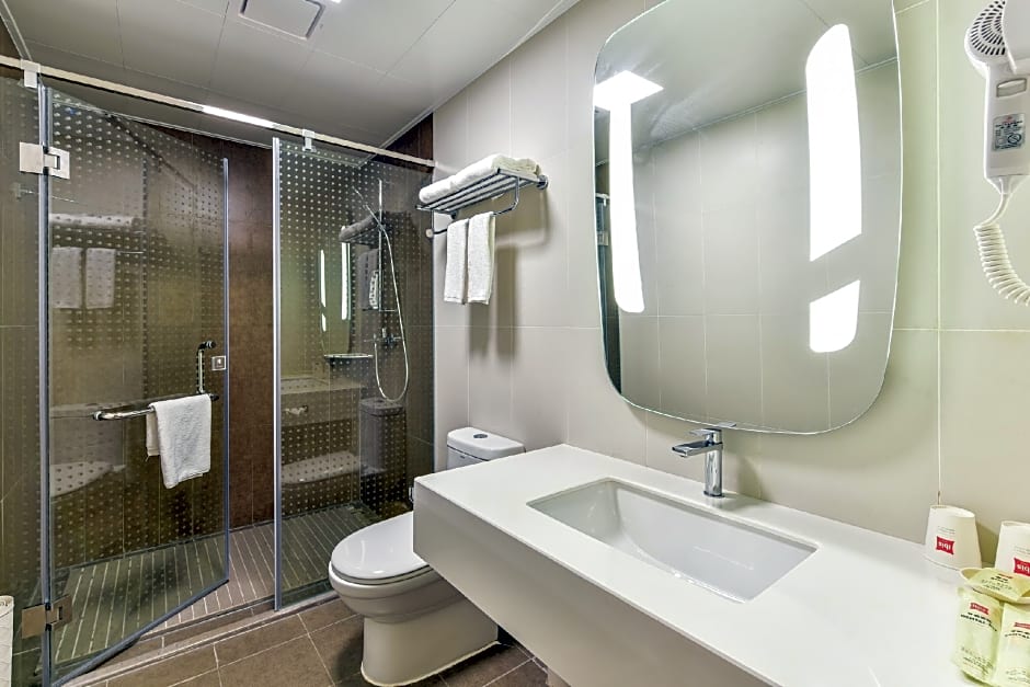 ibis Hotel Guilin Railway Station