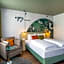 Hotel The Weekend