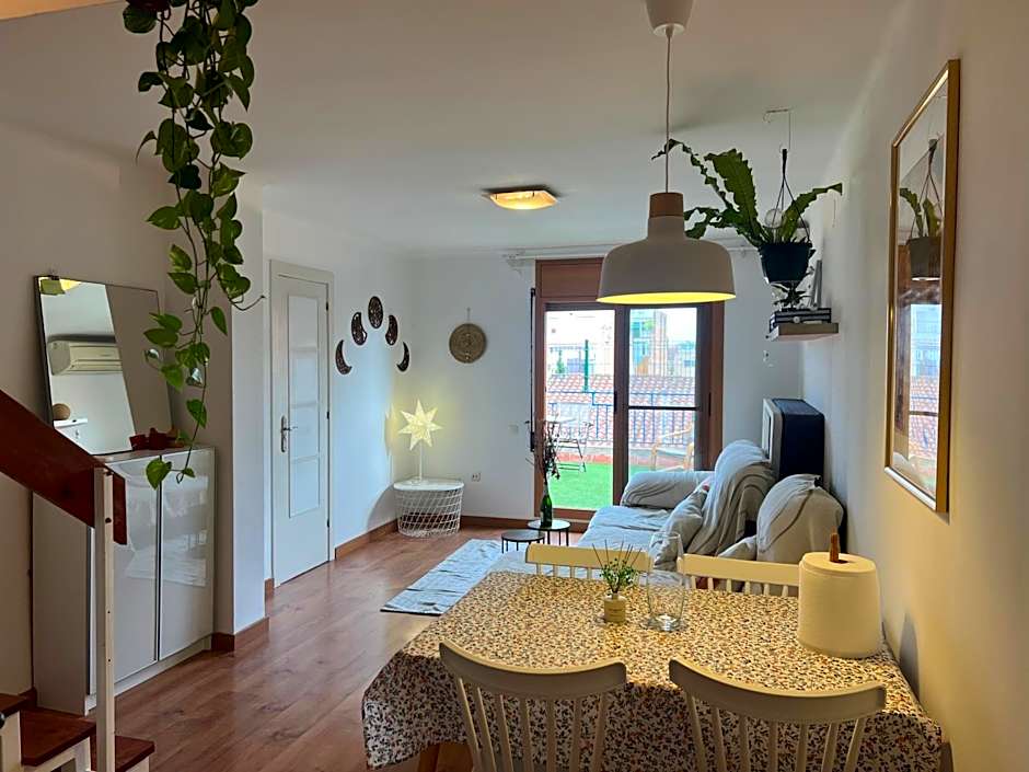 Private Double Room in a Shared Penthouse with Patios