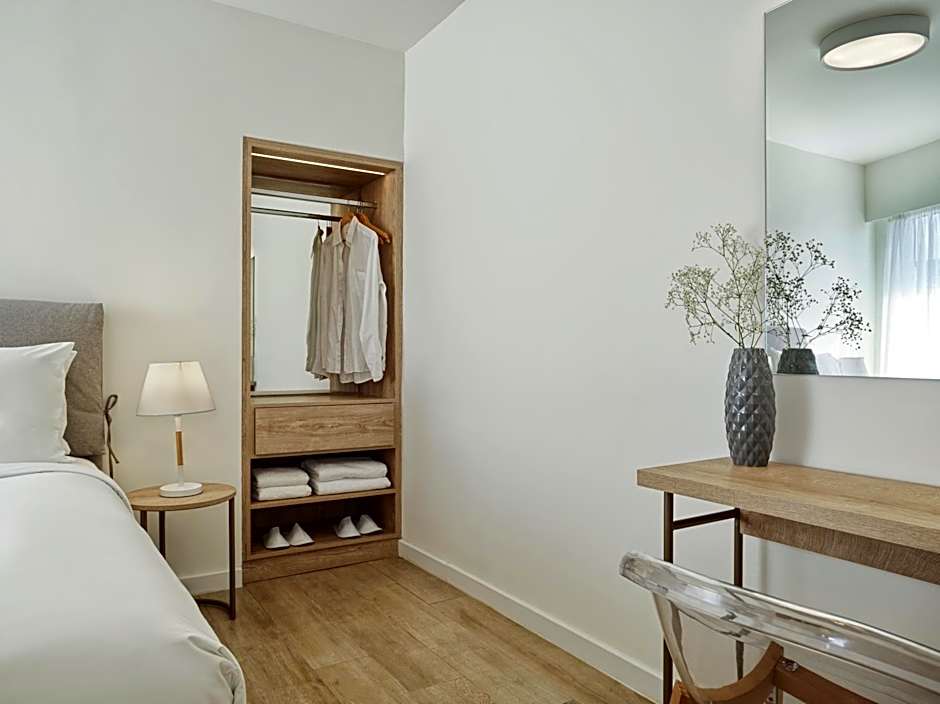 NLH Mati Seafront - Neighborhood Lifestyle Hotels