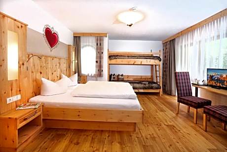 Two-Bedroom Deluxe Apartment