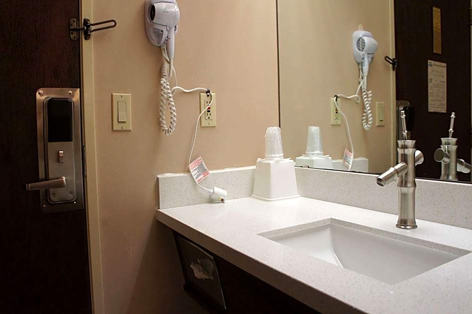 Days Inn by Wyndham Seatac Airport