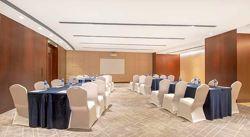 Crowne Plaza Zhuhai City Center By IHG