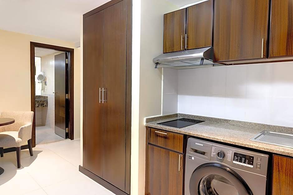 Dream City Hotel Apartments LLC