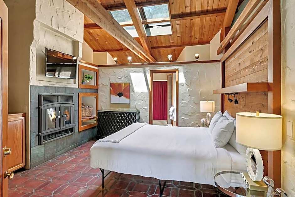 Sonoma Coast Villa and Spa