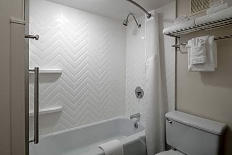 2 Queen Premium Ocean View