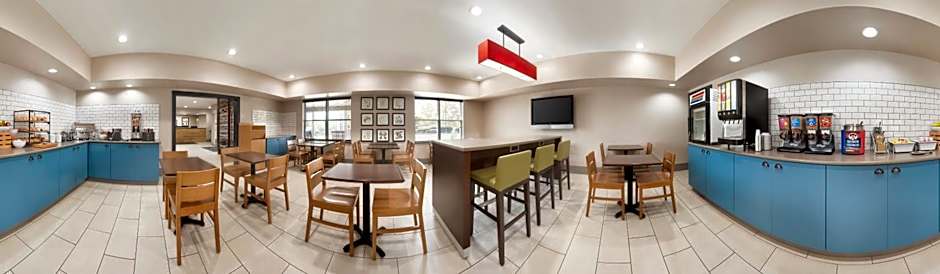 Country Inn & Suites by Radisson, Washington, D.C. East - Capitol Heights, MD