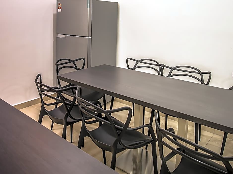 Crystal Garden Hotel – Seri Kembangan, OH
