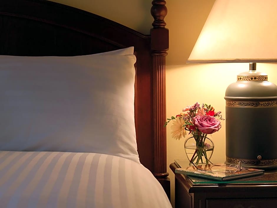 Photo 1 of 5 of 2 Queen Beds, Resort View