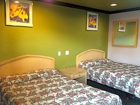 Double Bed - Non-Smoking