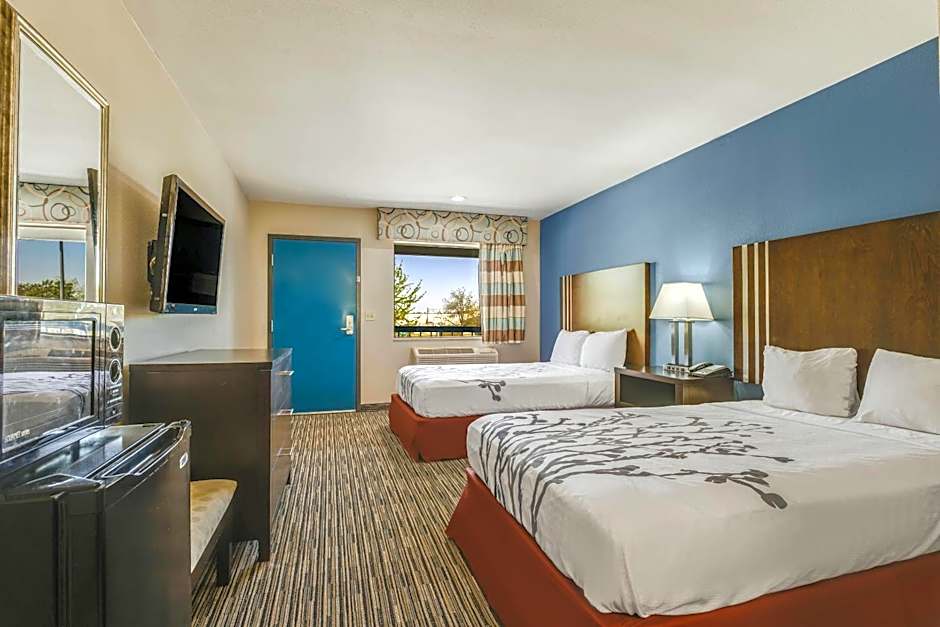Econo Lodge Inn & Suites Enid South