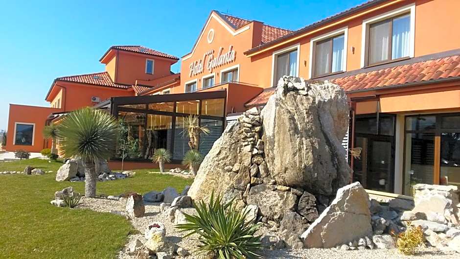 Photo 1 of 48 of Hotel Galanta