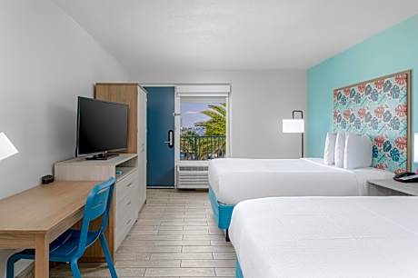 Standard Queen Room - Upper Floor
