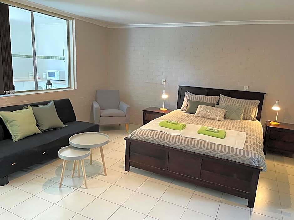 Sinclairs Country Retreat - Adults Only