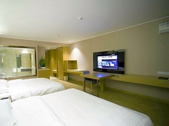 GreenTree Inn Jiangsu Wuxi Jiangyin Yunting Changshan Avenue ChenGYAng Road Business Hotel