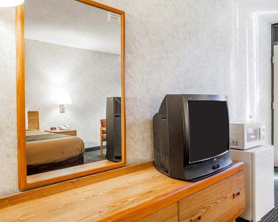 Econo Lodge Jefferson City