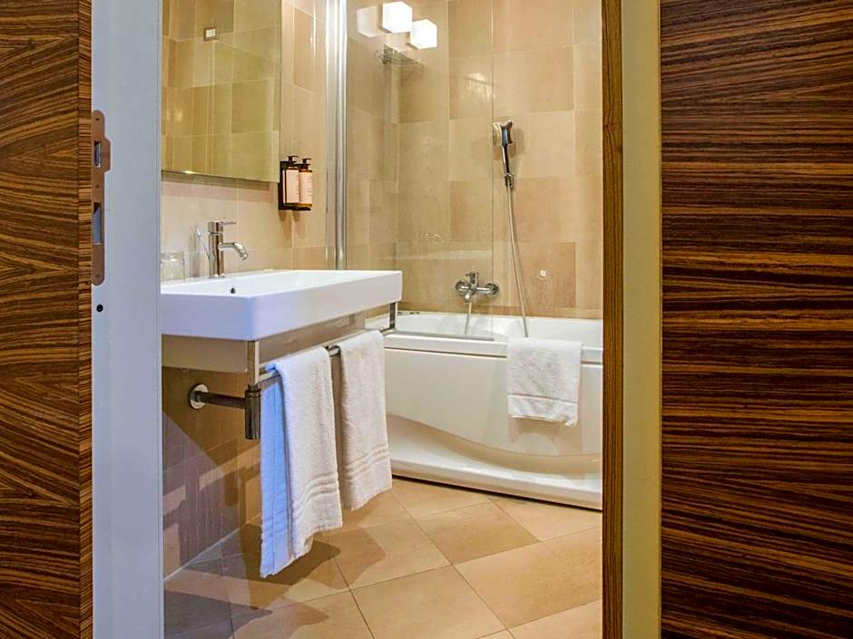 Mercure Roma Centro Saint John